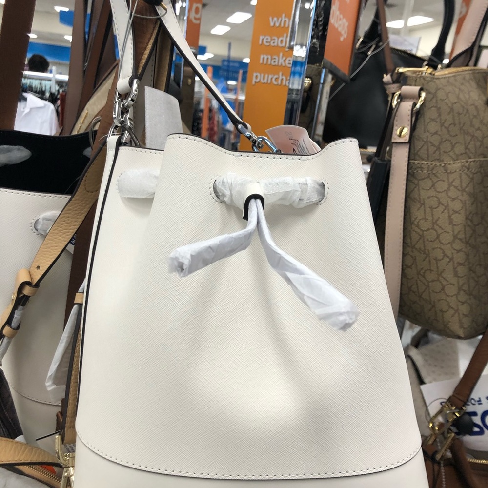 Brand name Handbags - Picture 12 of 16